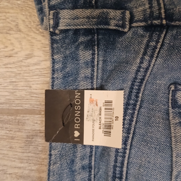 I ❤ Ronson Crop jeans with rhinestones nwt - Picture 6 of 6